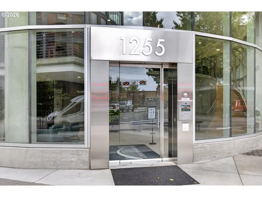 1255 NW 9th Ave #908, Portland, OR 97209 - #2