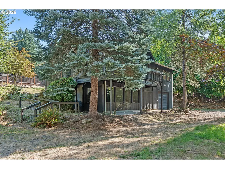 9637 SW Spring Crest Dr, Portland, OR 97225 - #3