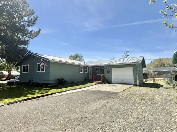 610 NW Bridge St, JohnDay, OR 97845