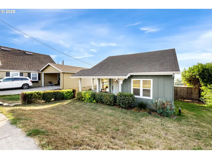 311 N 1st Ave, Ridgefield, WA 98642 - #3