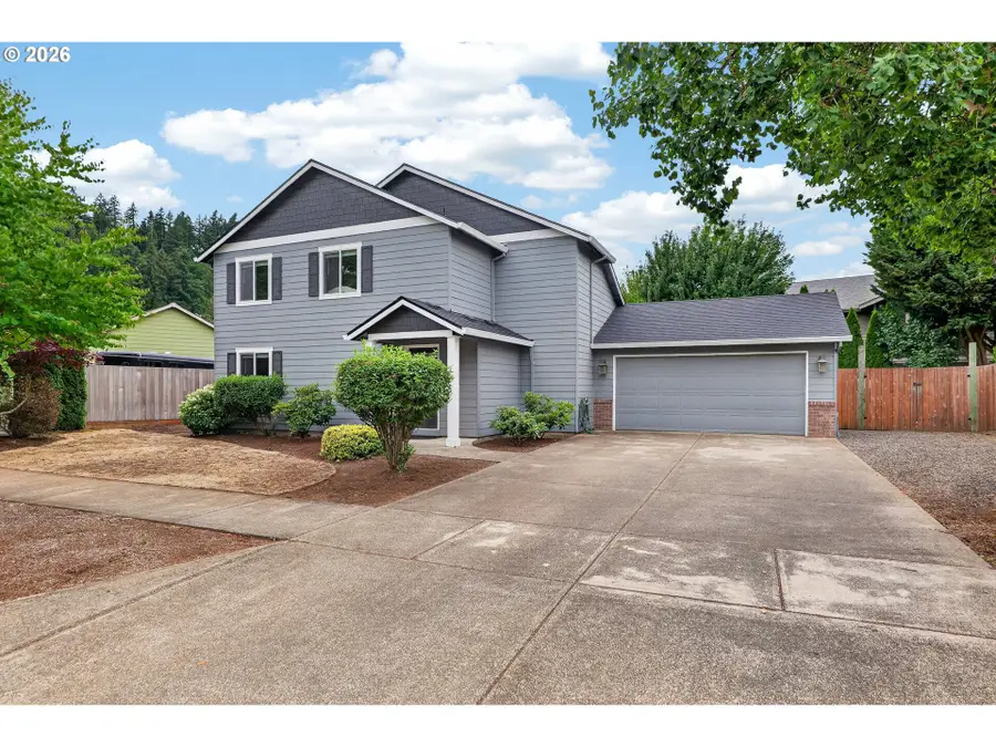 209 Pioneer Dr, Silverton, OR 97381 - #2