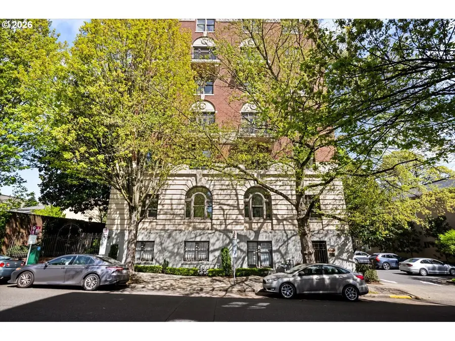 2141 NW Davis St #301, Portland, OR 97210 - #2