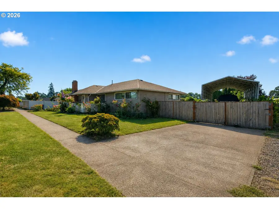 2045 Tualatin St, Saint Helens, OR 97051 - #2