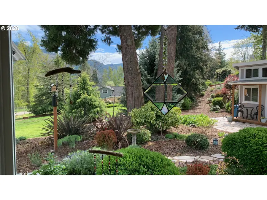 374 E Main St, Lowell, OR 97452 - #3