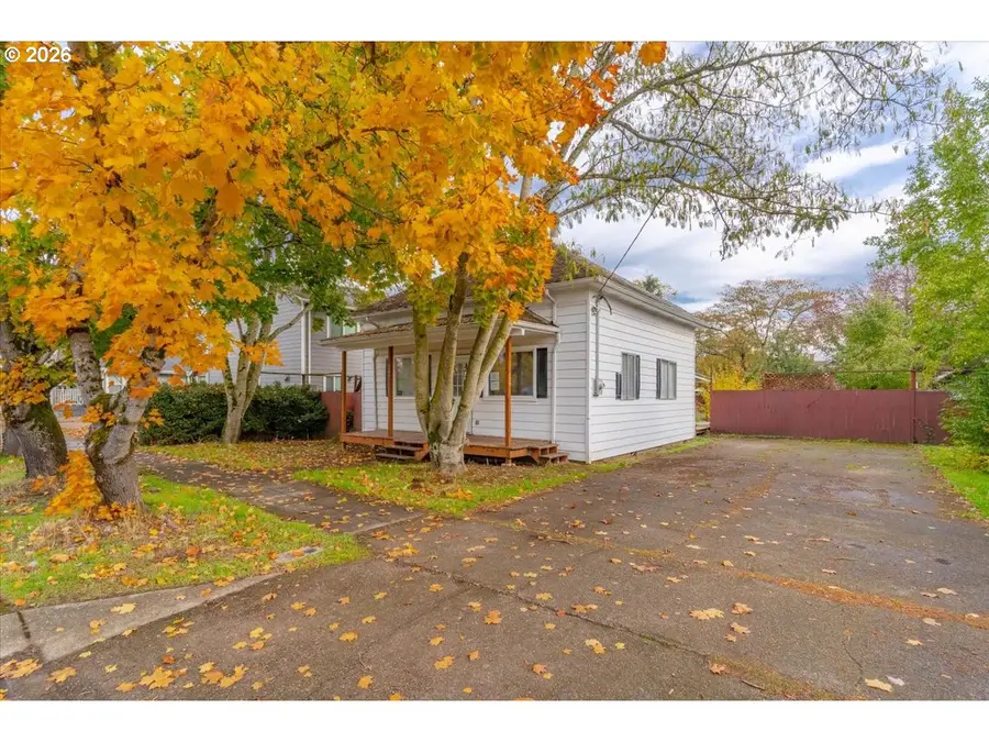 289 S 3rd St, Lebanon, OR 97355 - Image #2