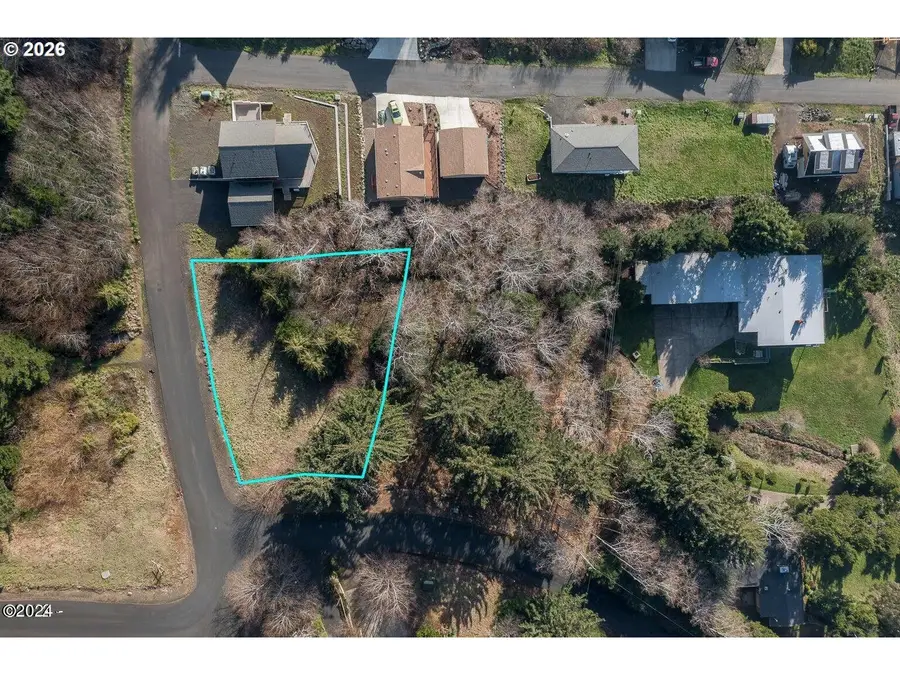 212 Chief Albert Dr, Yachats, OR 97498 - #3