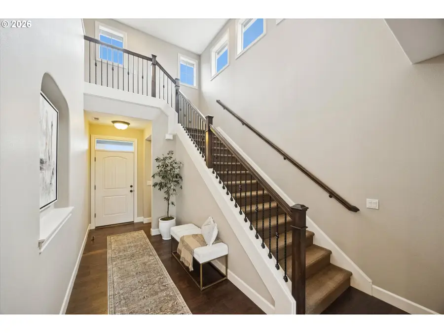 2724 Ridge Ln, West Linn, OR 97068 - Image #2