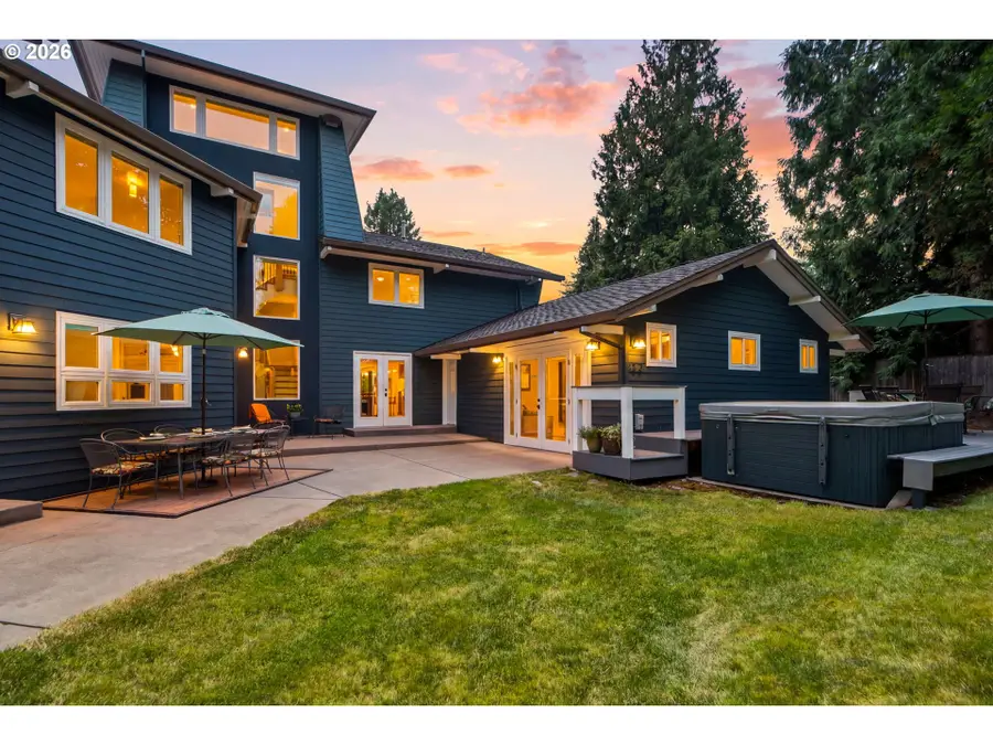 19335 Suncrest Dr, Northwest Clackamas, OR 97068 - #2