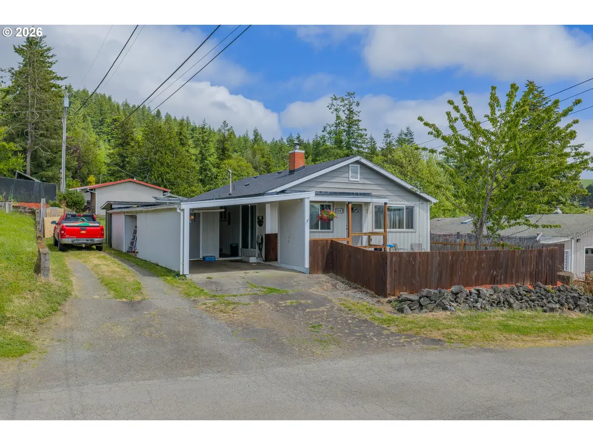 1543 19th St, Myrtle Point, OR 97458 - #1