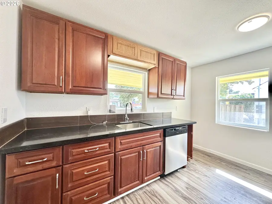 13545 SE Division St, Portland, OR 97236 - #2