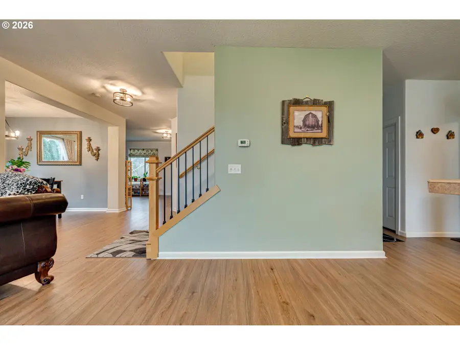 329 S Spruce Ave, Yacolt, WA 98675 - #3