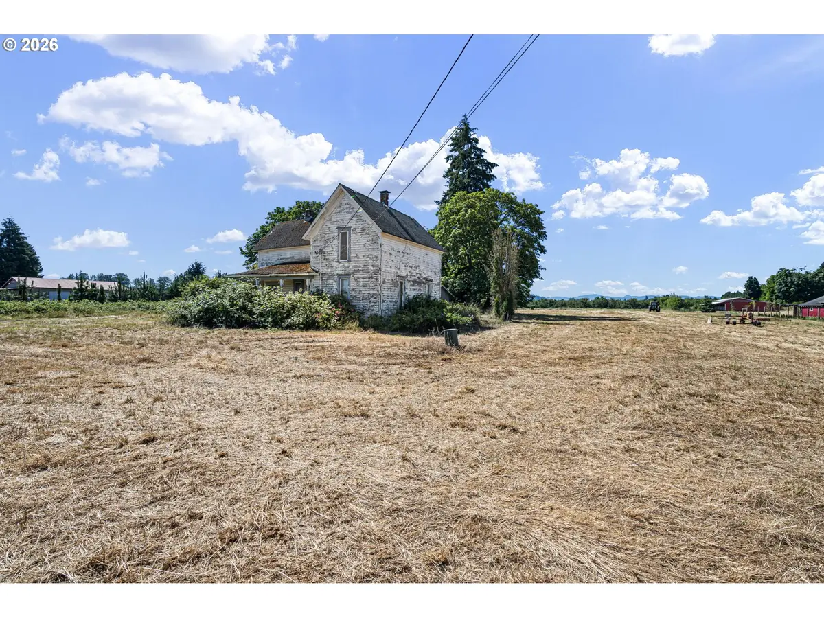 33957 Tennessee Rd, Lebanon, OR 97355 - #1