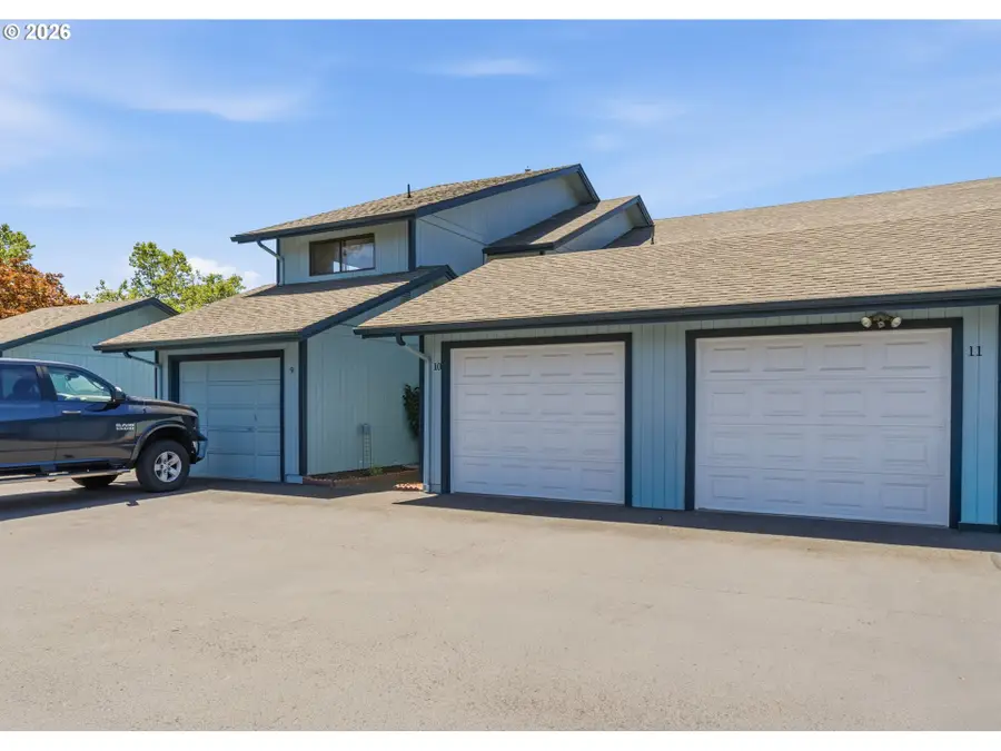 3335 Jackson St #10, Albany, OR 97322 - #2