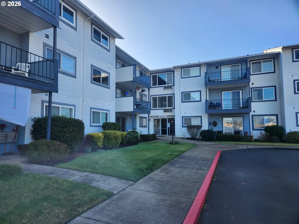 950 Evergreen Rd #110, Woodburn, OR 97071 - #1