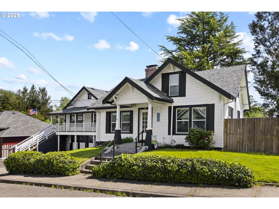 105 2nd St, Gaston, OR 97119 - #3