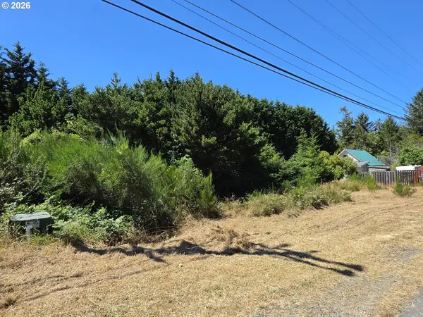 Jackson St, PortOrford, OR 97465