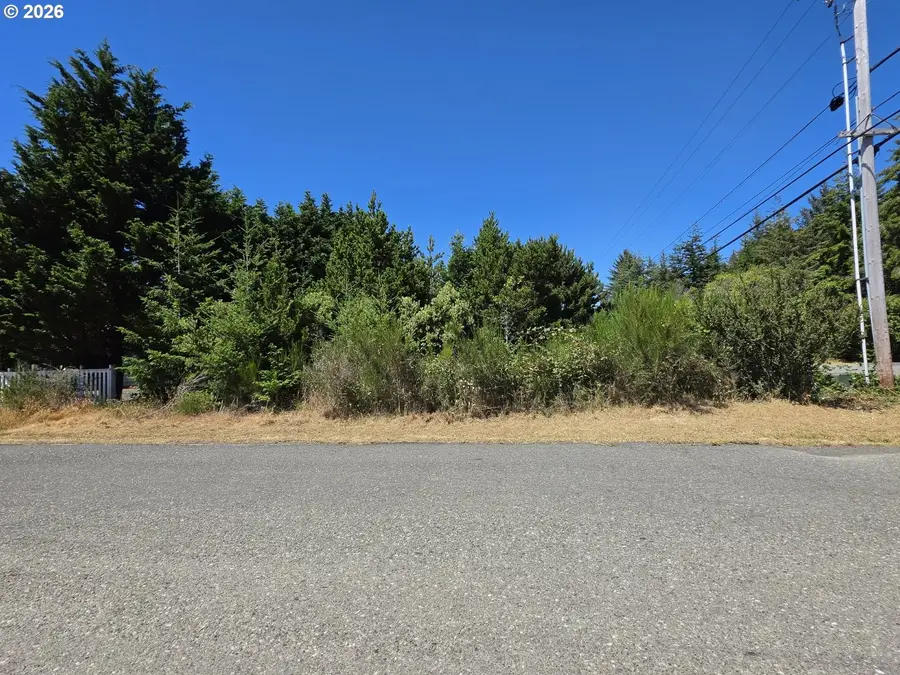 Jackson St, Port Orford, OR 97465 - #3