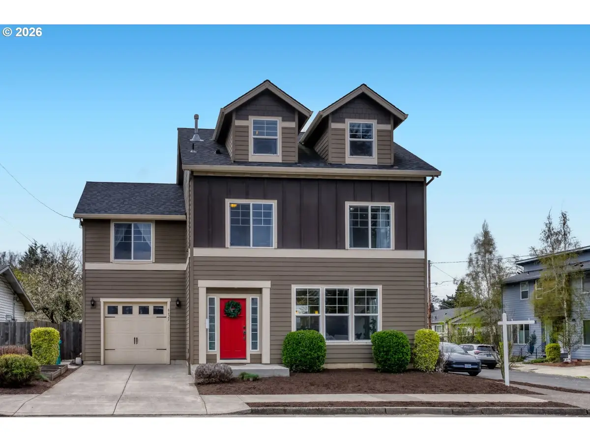 8625 N Endicott Ave, Portland, OR 97217 - #1