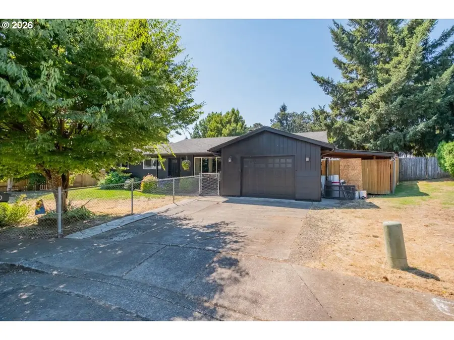 350 W Pine St, Sweet Home, OR 97386 - #2