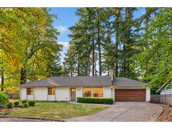 3745 Division Ct, LakeOswego, OR 97035