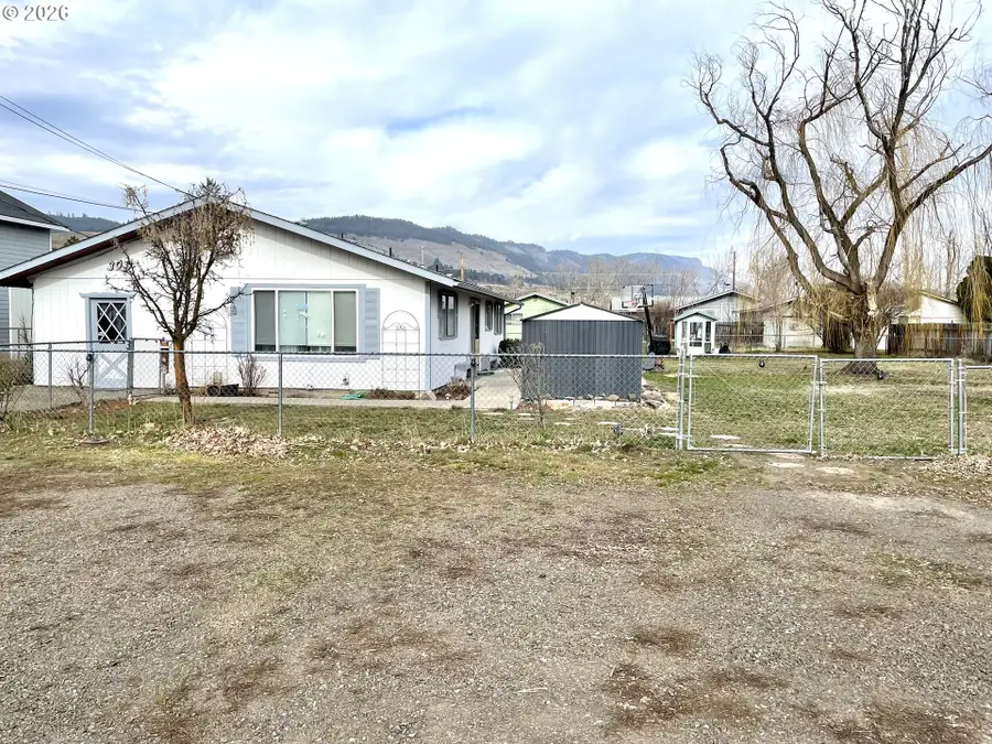 309 Lake Ave, La Grande, OR 97850 - #2