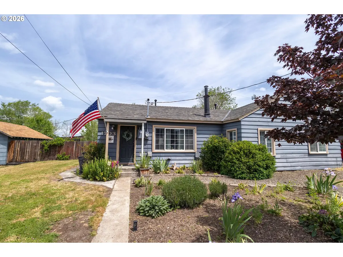 1703 Jefferson Ave, La Grande, OR 97850 - #1