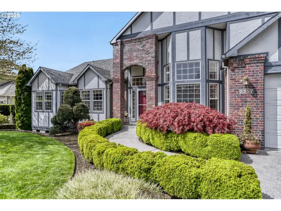 2357 SW Linneman Dr, Gresham, OR 97080 - #3