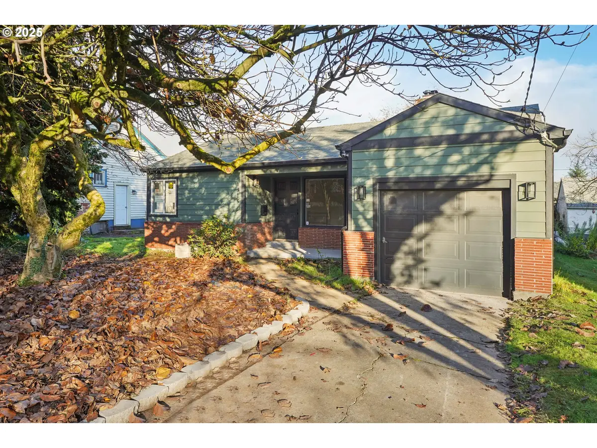 1315 N Russet St, Portland, OR 97217 - Image #1