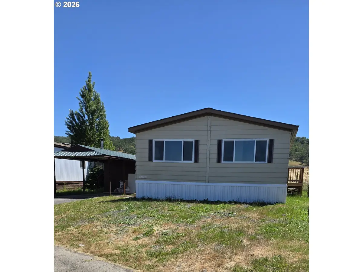127 Berry Loop Ln, Roseburg, OR 97471 - #1