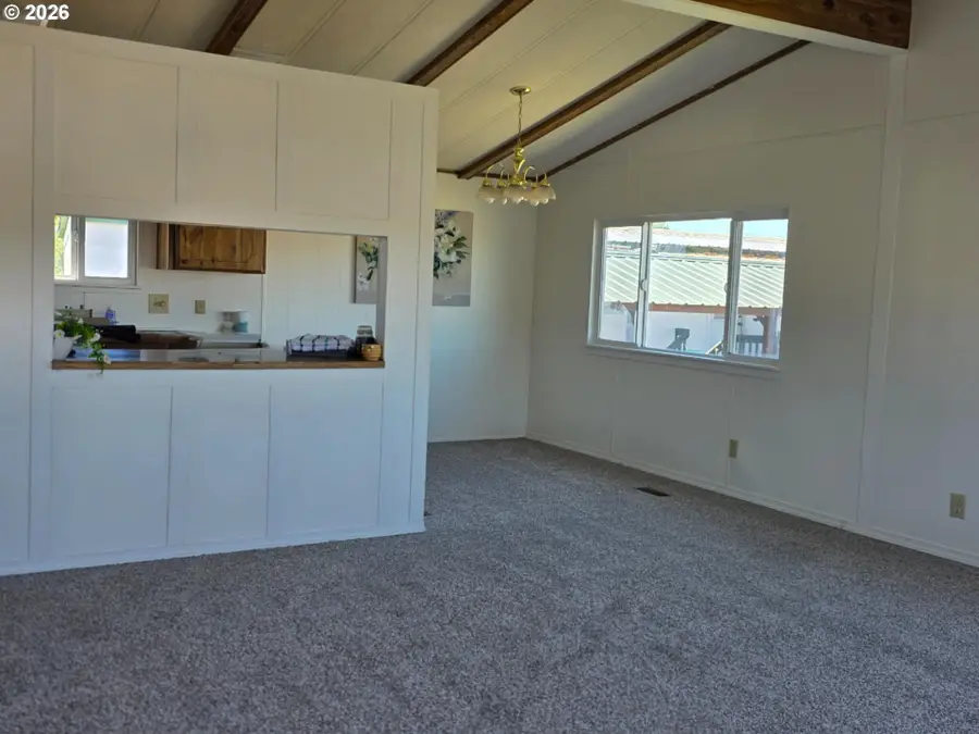 127 Berry Loop Ln, Roseburg, OR 97471 - #3