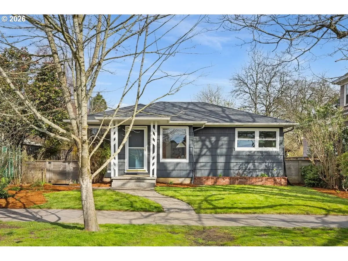 7835 SE Salmon St, Portland, OR 97215 - #1