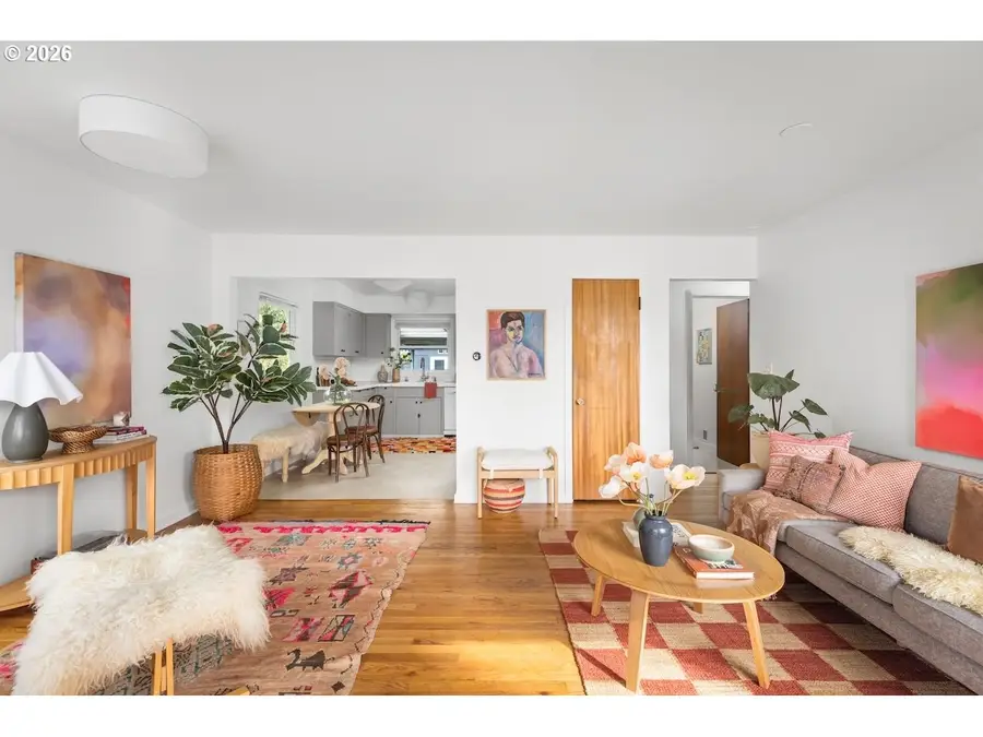 7835 SE Salmon St, Portland, OR 97215 - #2