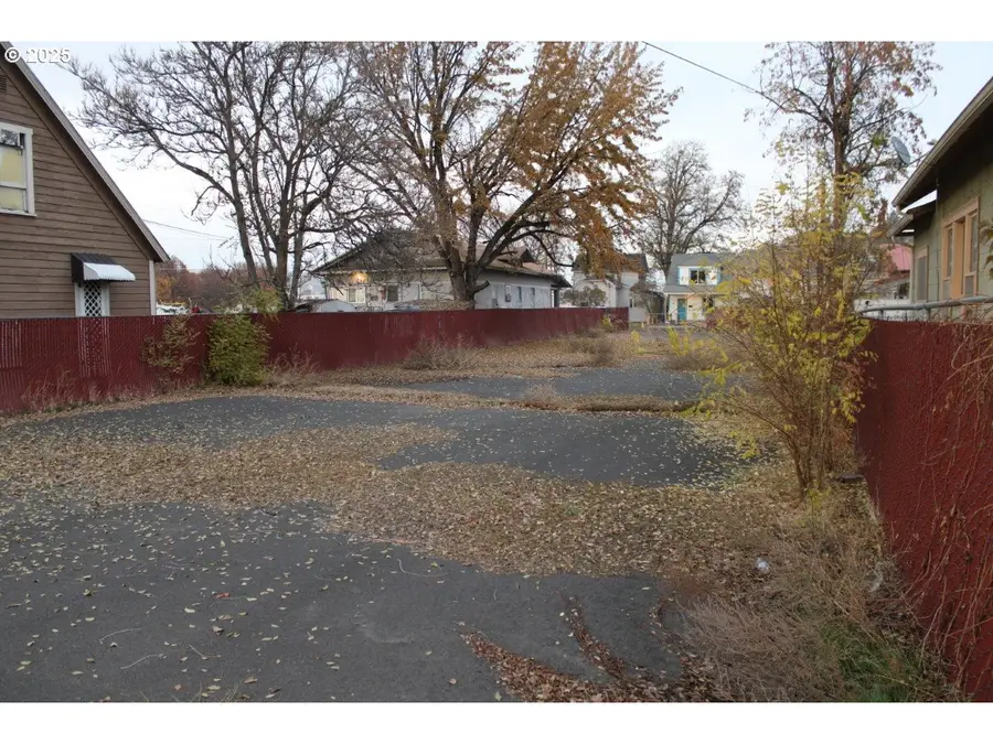 606 SW 3rd St, Pendleton, OR 97801 - Image #2