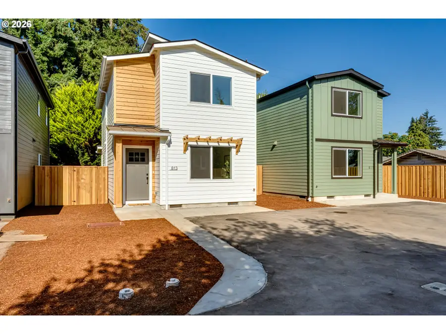 813 Horn Ln, Eugene, OR 97402 - #2