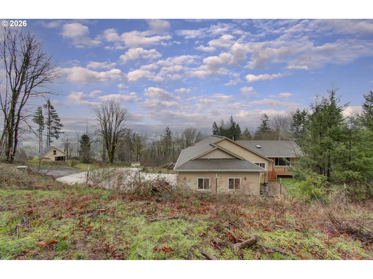 498 Bryant Hill Rd, Woodland, WA 98674 - #1