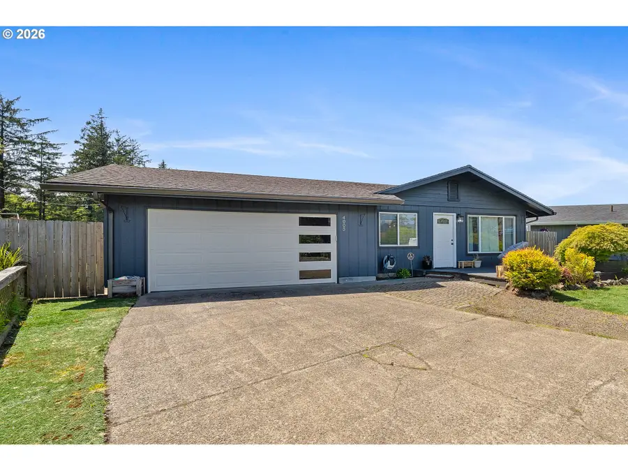4005 Filbert St, Tillamook, OR 97141 - #2