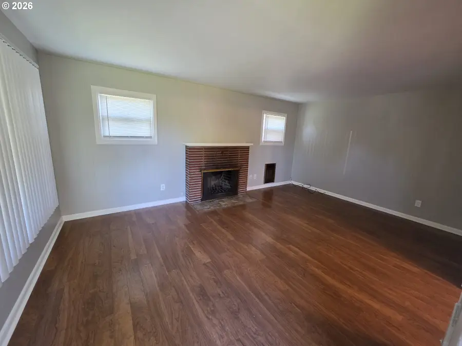 520 28th Ave, Longview, WA 98632 - #3
