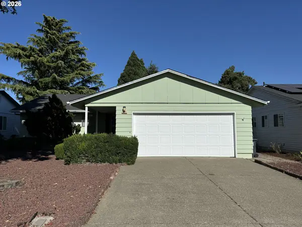 828 Oregon Way, Woodburn, OR 97071