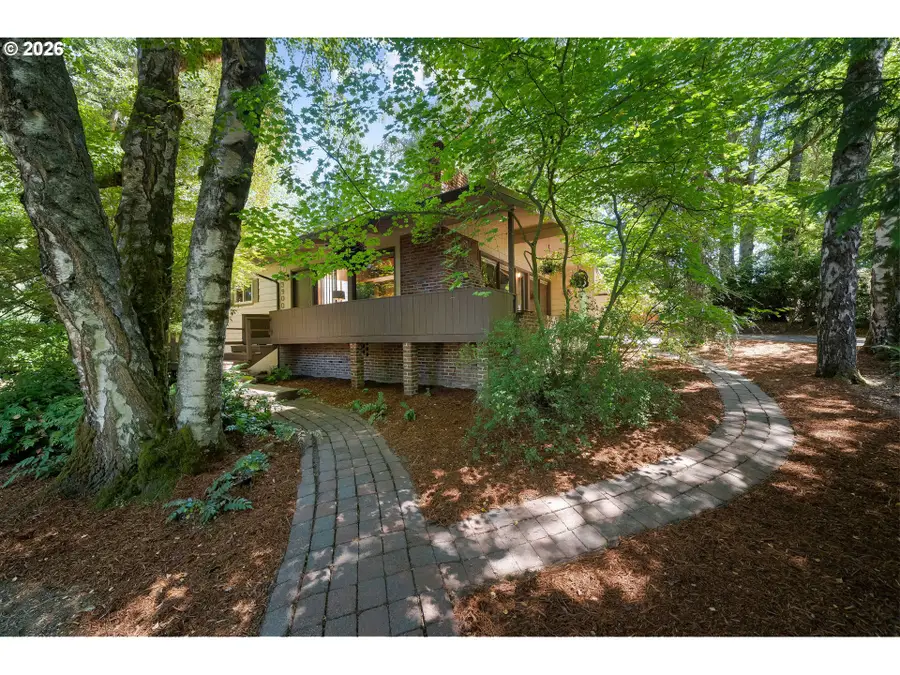 13900 Sundeleaf Dr, Lake Oswego, OR 97034 - #3