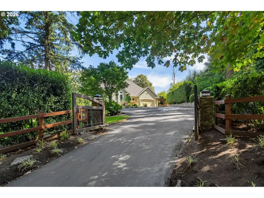 710 Rosemont Rd, Stafford, OR 97068 - #2