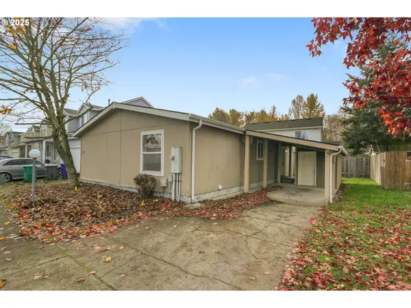 521 NE Mariners Loop #79, Portland, OR 97211