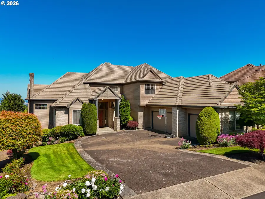 9211 SE Highgate Dr, Northwest Clackamas, OR 97086 - #2