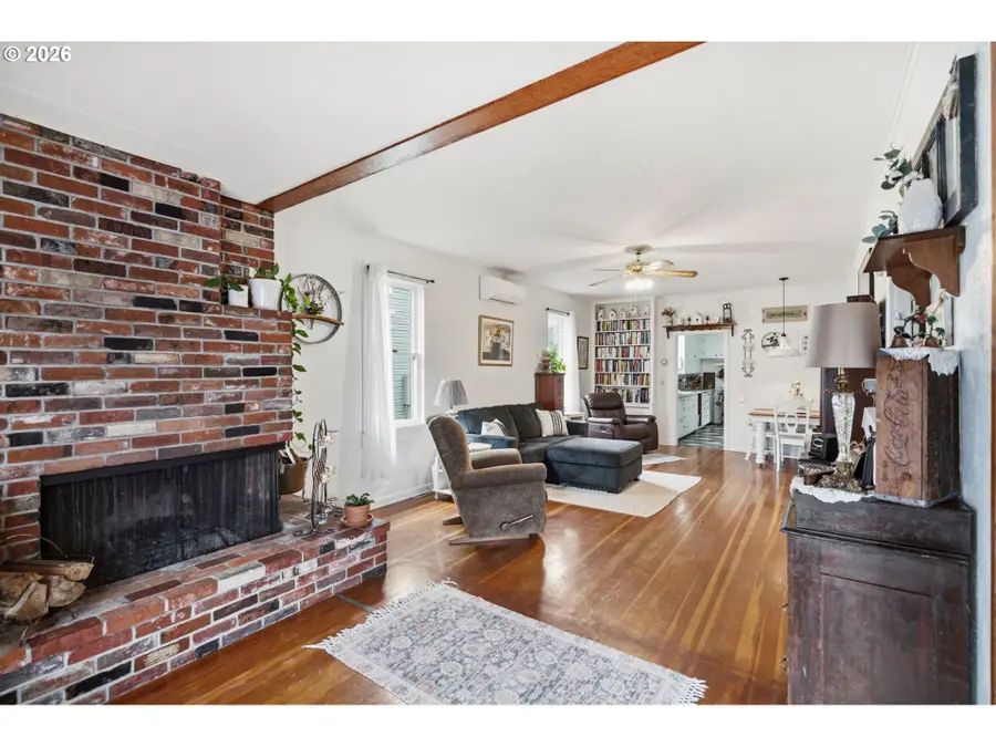 517 C St, Springfield, OR 97477 - #3