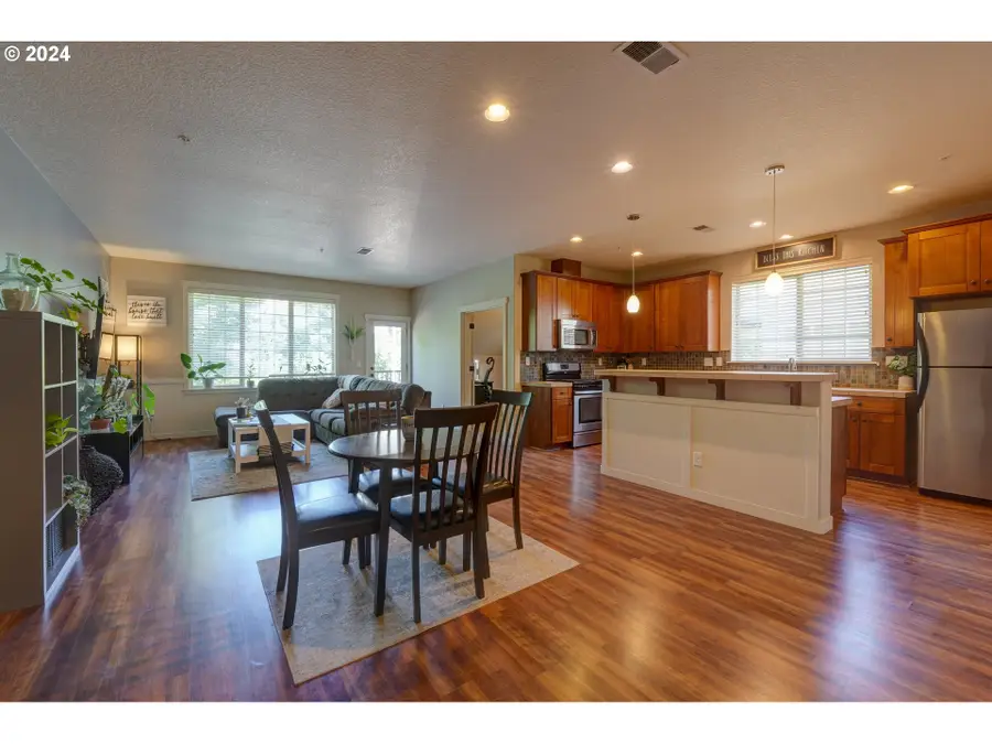 7915 NE Rockne Way, Hillsboro, OR 97006 - #3
