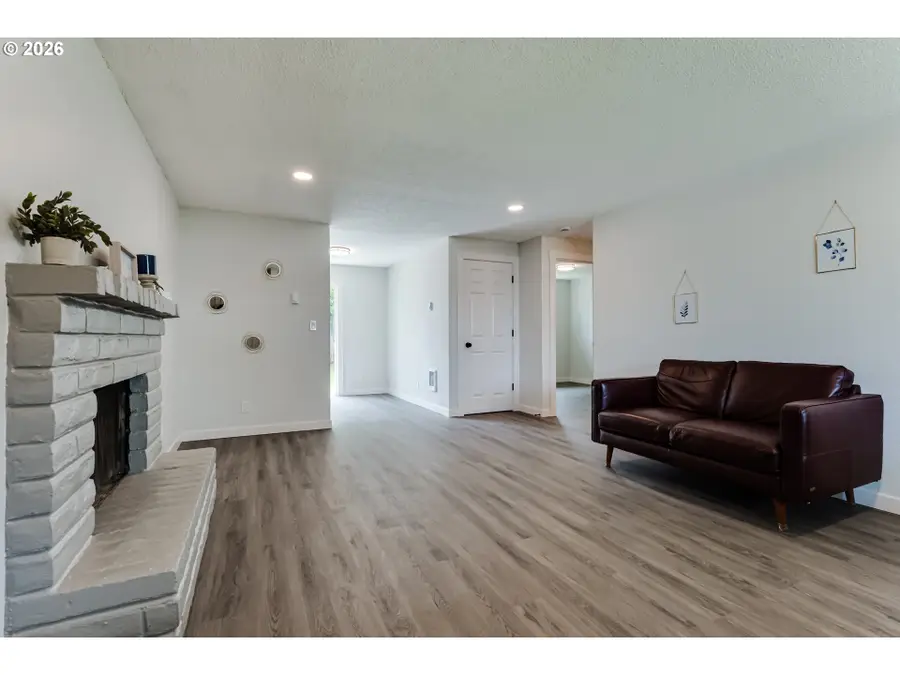 236/238 S 35th St, Springfield, OR 97478 - #3
