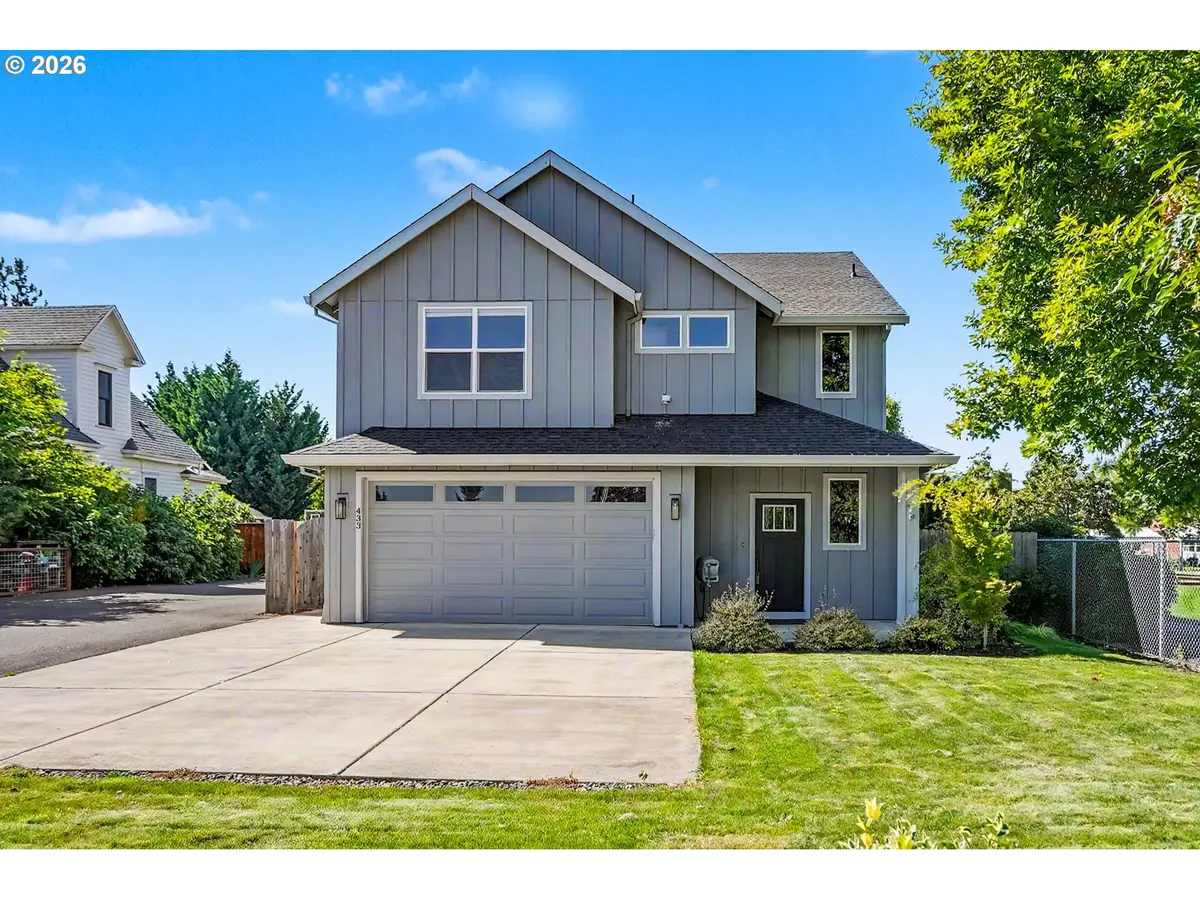 433 Grant St, Silverton, OR 97381 - #1