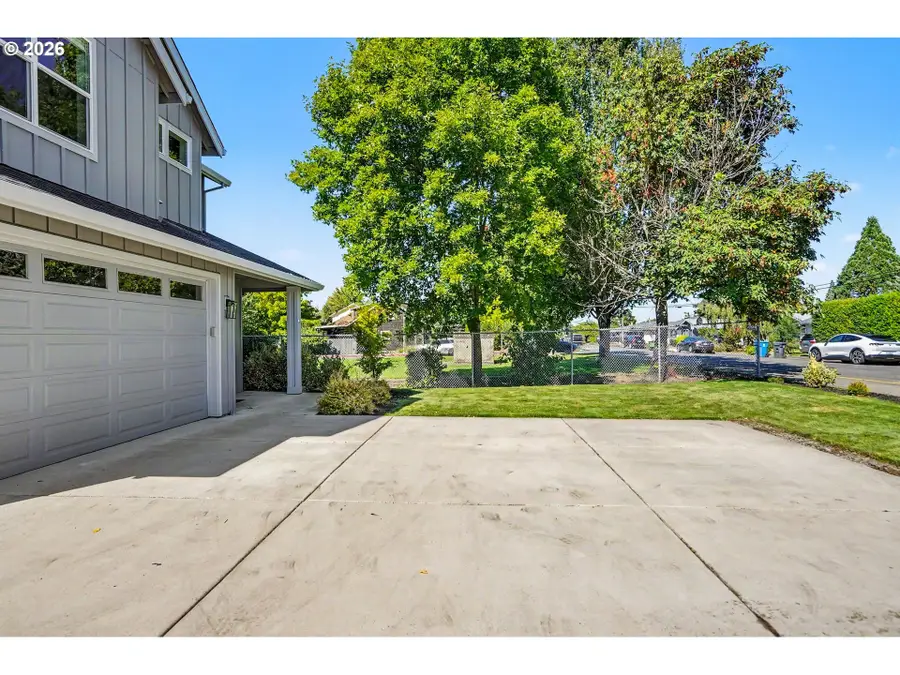 433 Grant St, Silverton, OR 97381 - #3