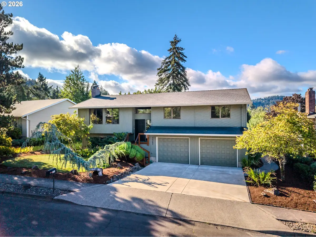1968 SW 25th St, Gresham, OR 97080 - #1