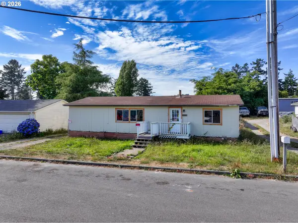 97907 Lively Ln, Brookings, OR 97415