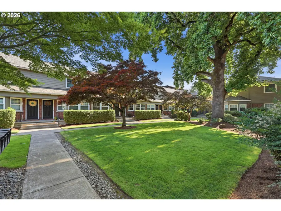 2555 NW Savier St #10, Portland, OR 97210 - #3
